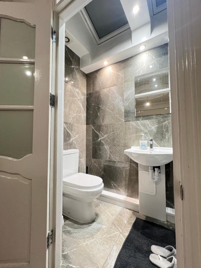 Stayeasy En-Suite Londra Esterno foto
